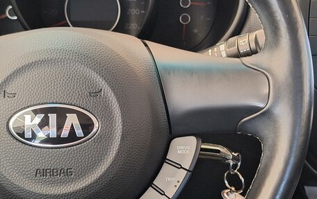 KIA Soul II рестайлинг, 2018 год, 1 699 000 рублей, 22 фотография