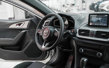 Mazda 3, 2018 год, 1 349 000 рублей, 12 фотография