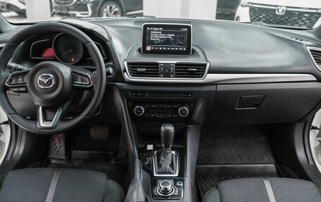 Mazda 3, 2018 год, 1 349 000 рублей, 9 фотография