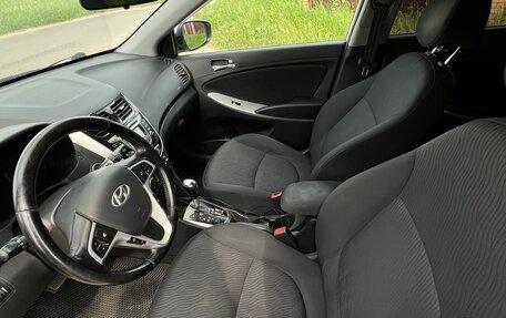 Hyundai Solaris II рестайлинг, 2011 год, 750 000 рублей, 14 фотография