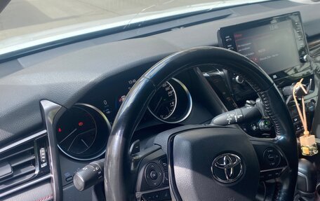 Toyota Camry, 2021 год, 3 600 000 рублей, 6 фотография