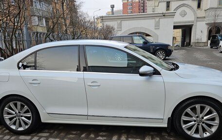 Volkswagen Jetta VI, 2017 год, 1 650 000 рублей, 4 фотография