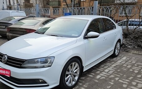 Volkswagen Jetta VI, 2017 год, 1 650 000 рублей, 2 фотография