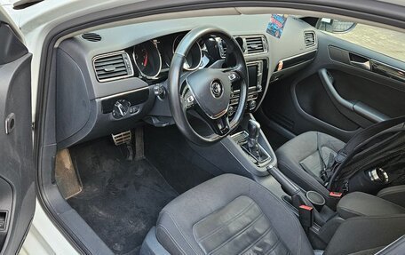 Volkswagen Jetta VI, 2017 год, 1 650 000 рублей, 13 фотография
