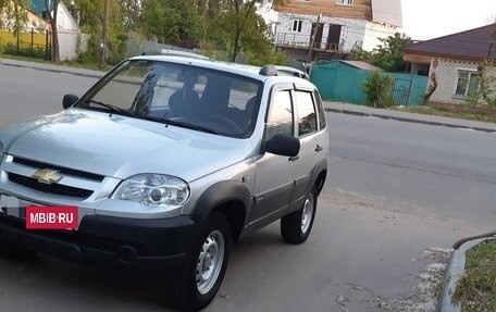 Chevrolet Niva I рестайлинг, 2009 год, 460 000 рублей, 3 фотография