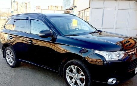 Mitsubishi Outlander III рестайлинг 3, 2013 год, 1 340 000 рублей, 4 фотография