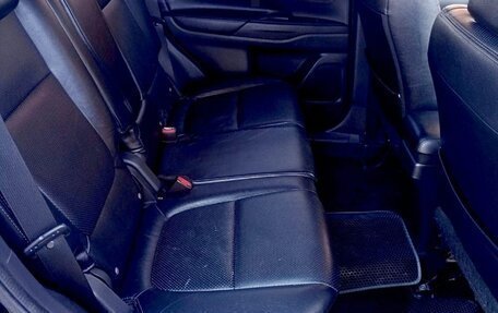 Mitsubishi Outlander III рестайлинг 3, 2013 год, 1 340 000 рублей, 13 фотография