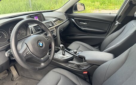 BMW 3 серия, 2017 год, 2 400 000 рублей, 11 фотография