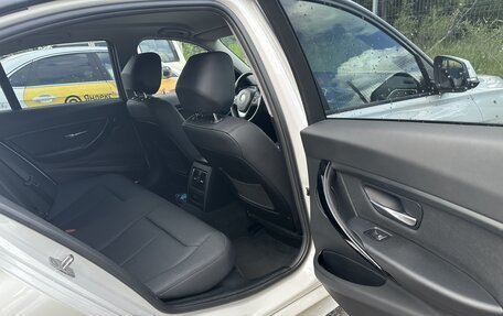 BMW 3 серия, 2017 год, 2 400 000 рублей, 21 фотография