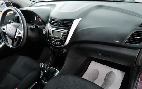 Hyundai Solaris II рестайлинг, 2011 год, 839 000 рублей, 21 фотография