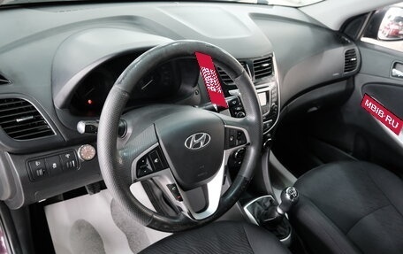 Hyundai Solaris II рестайлинг, 2011 год, 839 000 рублей, 24 фотография