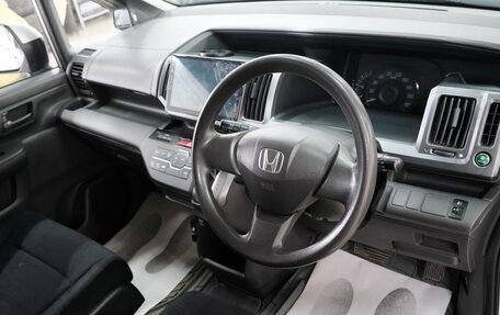 Honda Stepwgn IV, 2010 год, 1 379 000 рублей, 11 фотография