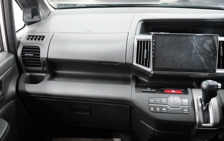 Honda Stepwgn IV, 2010 год, 1 379 000 рублей, 17 фотография
