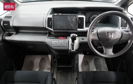 Honda Stepwgn IV, 2010 год, 1 379 000 рублей, 14 фотография