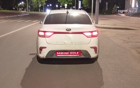 KIA Rio IV, 2017 год, 666 666 рублей, 2 фотография