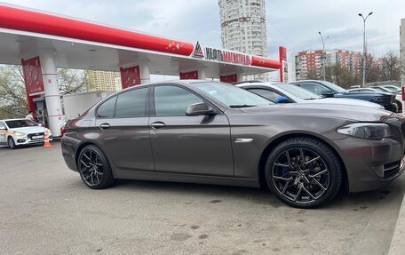BMW 5 серия, 2012 год, 2 100 000 рублей, 8 фотография