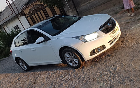 Chevrolet Cruze II, 2014 год, 775 000 рублей, 4 фотография