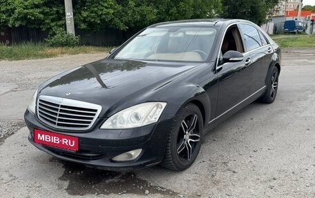 Mercedes-Benz S-Класс, 2006 год, 940 000 рублей, 3 фотография