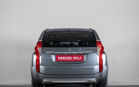 Mitsubishi Pajero Sport III рестайлинг, 2017 год, 2 349 000 рублей, 5 фотография