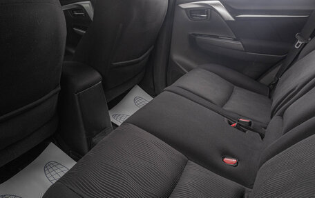 Mitsubishi Pajero Sport III рестайлинг, 2017 год, 2 349 000 рублей, 19 фотография