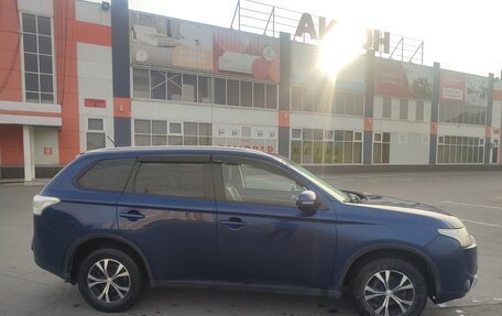 Mitsubishi Outlander III рестайлинг 3, 2014 год, 1 450 000 рублей, 13 фотография