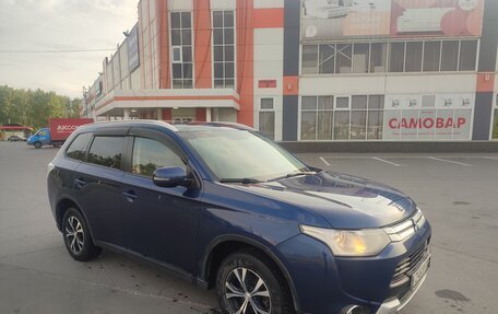 Mitsubishi Outlander III рестайлинг 3, 2014 год, 1 450 000 рублей, 14 фотография