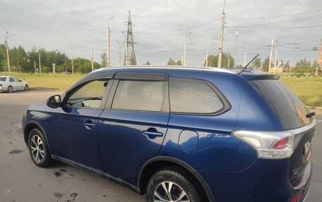 Mitsubishi Outlander III рестайлинг 3, 2014 год, 1 450 000 рублей, 12 фотография