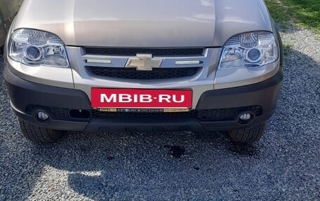 Chevrolet Niva I рестайлинг, 2012 год, 460 000 рублей, 3 фотография