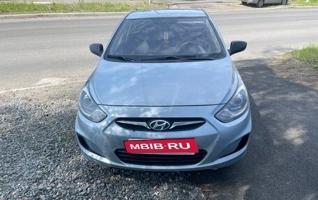 Hyundai Solaris II рестайлинг, 2011 год, 760 000 рублей, 2 фотография