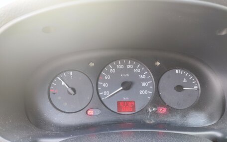 Renault Symbol I, 2002 год, 160 000 рублей, 10 фотография
