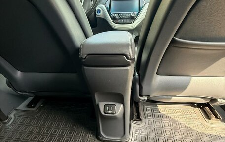 Chevrolet Bolt, 2017 год, 1 990 000 рублей, 8 фотография