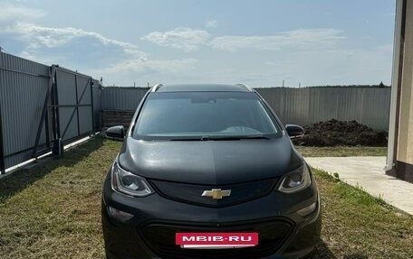 Chevrolet Bolt, 2017 год, 1 990 000 рублей, 2 фотография