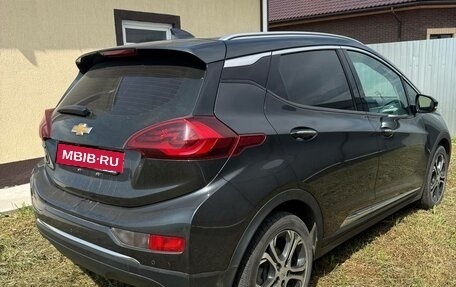 Chevrolet Bolt, 2017 год, 1 990 000 рублей, 4 фотография