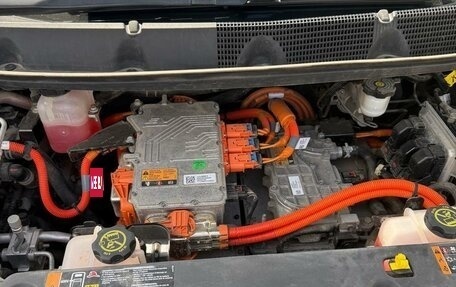 Chevrolet Bolt, 2017 год, 1 990 000 рублей, 29 фотография