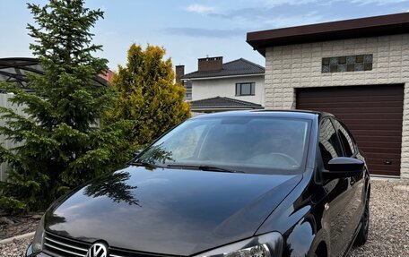 Volkswagen Polo VI (EU Market), 2015 год, 880 000 рублей, 1 фотография