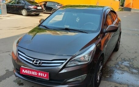 Hyundai Solaris II рестайлинг, 2016 год, 600 000 рублей, 1 фотография