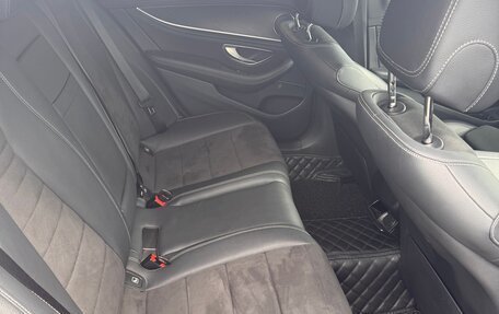 Mercedes-Benz E-Класс, 2019 год, 3 567 000 рублей, 10 фотография