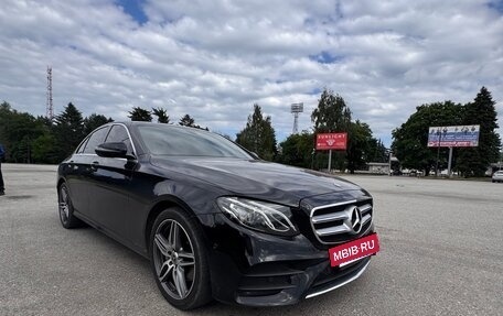 Mercedes-Benz E-Класс, 2019 год, 3 567 000 рублей, 8 фотография