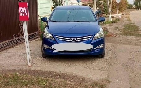 Hyundai Solaris II рестайлинг, 2015 год, 930 000 рублей, 4 фотография