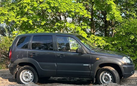 Chevrolet Niva I рестайлинг, 2009 год, 265 000 рублей, 4 фотография