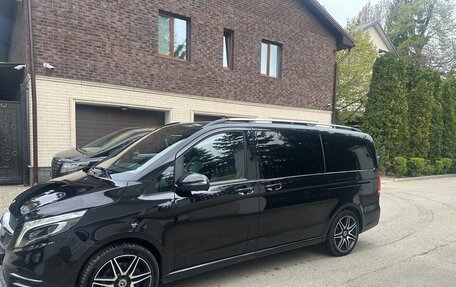 Mercedes-Benz V-Класс, 2019 год, 5 400 000 рублей, 3 фотография