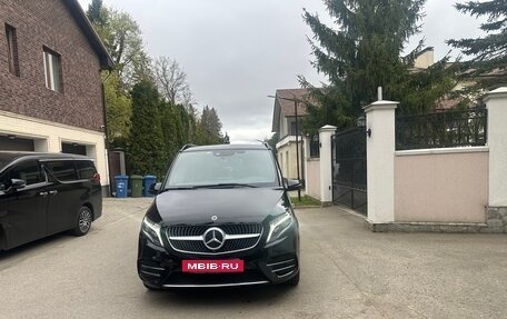 Mercedes-Benz V-Класс, 2019 год, 5 400 000 рублей, 4 фотография