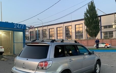 Mitsubishi Outlander III рестайлинг 3, 2003 год, 720 000 рублей, 4 фотография