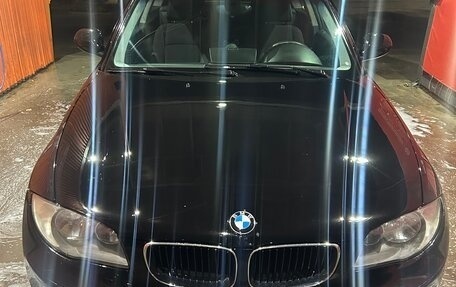 BMW 1 серия, 2010 год, 900 000 рублей, 2 фотография