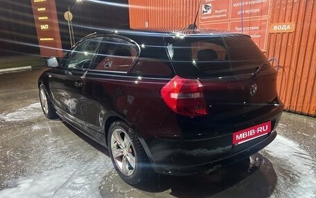 BMW 1 серия, 2010 год, 900 000 рублей, 6 фотография