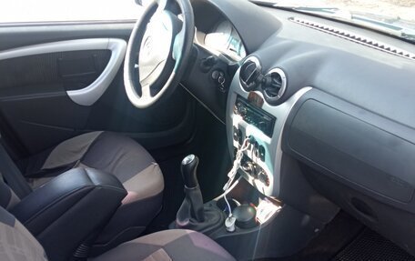 Renault Sandero I, 2011 год, 450 000 рублей, 2 фотография