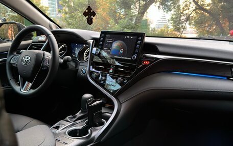 Toyota Camry, 2022 год, 3 550 000 рублей, 9 фотография