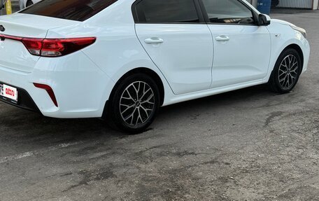 KIA Rio IV, 2017 год, 1 020 000 рублей, 4 фотография