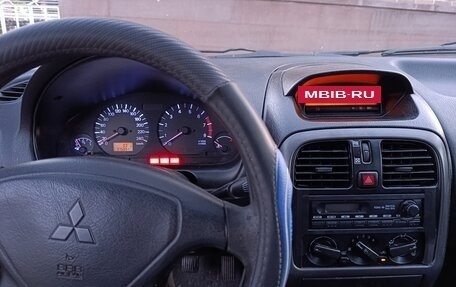 Mitsubishi Carisma I, 2002 год, 155 000 рублей, 5 фотография