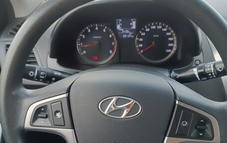 Hyundai Solaris II рестайлинг, 2016 год, 995 000 рублей, 8 фотография